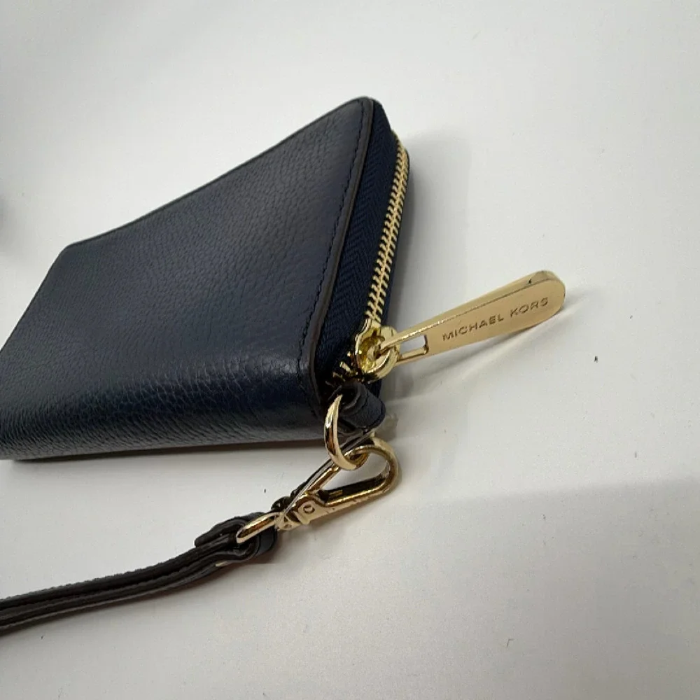 Michael Kors Jet Set Travel Continental Blue Pebbled Leather Wallet